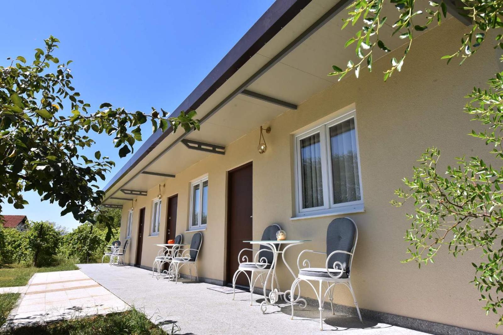 Airport Apartments Tri Hrasta Ποντγορίτσα Εξωτερικό φωτογραφία